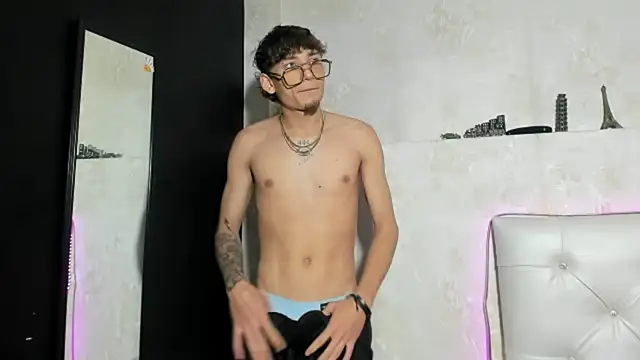 Wolf_austin webcam