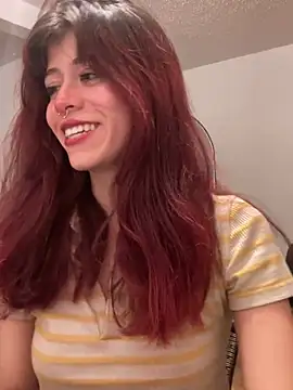 SuzzyyM webcam