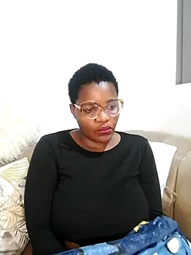 ChubbyBitch26 webcam