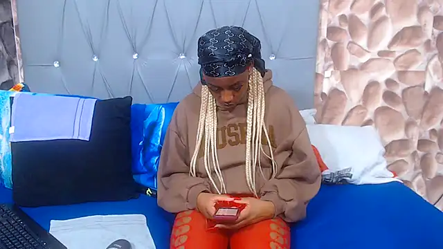 BeautyInBlackX webcam