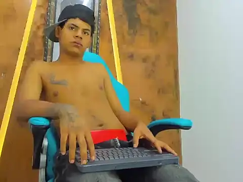 Alexi_hot23 webcam