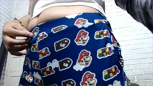 valeriaswang_Lucas webcam