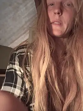 GoldenFlameGoddess webcam