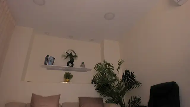IsabellaAllen webcam
