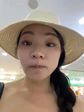 xiaochengzi505 live cam on StripChat
