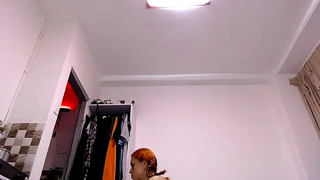 saara_johnson496 webcam