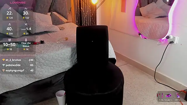 Miia_Deluxe webcam