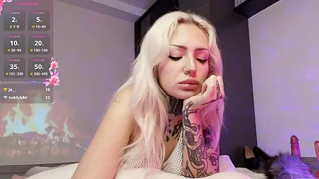 necroblonde webcam