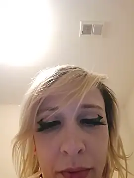 AmethystFoxx webcam