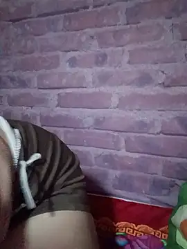 Maikute9696 live cam on StripChat