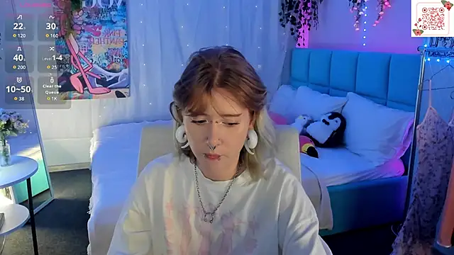 Elira_Vane webcam