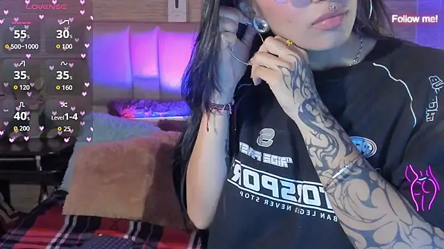 mia_devine_ webcam