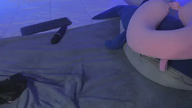 _Gaaia_ live cam on StripChat