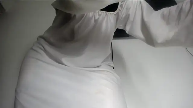 Fox_Loves webcam