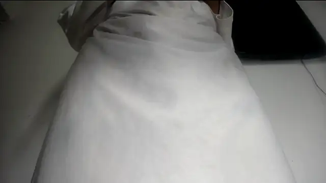 Fox_Loves webcam
