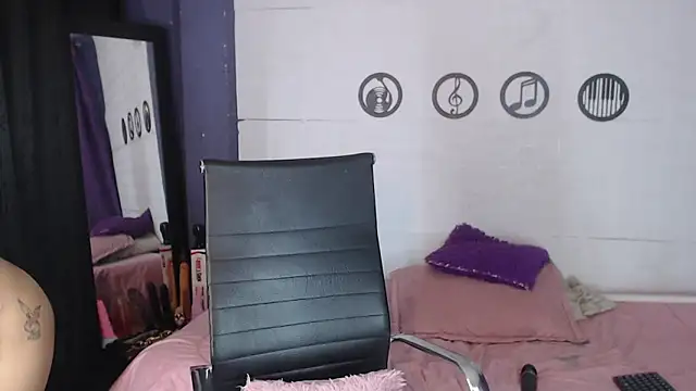 skinny_Yizz webcam