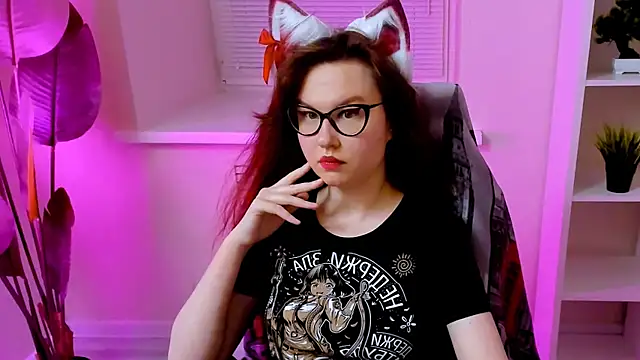CarolGiggly live cam on StripChat