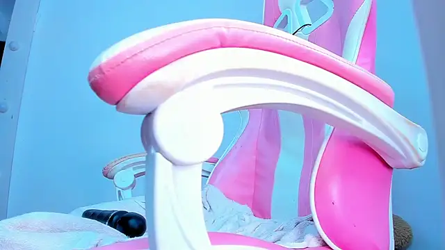ariana_f (T young) - play with my delicious hard cock