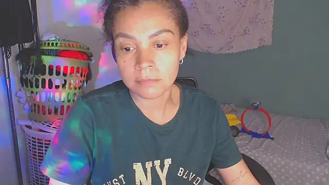 shayna_cute webcam