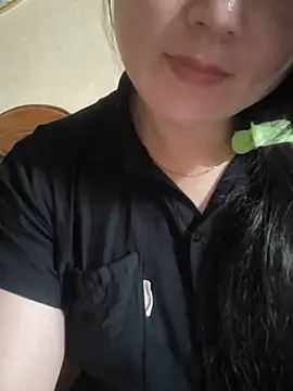 MayEva_ly webcam