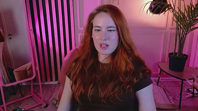 ChloeAster webcam
