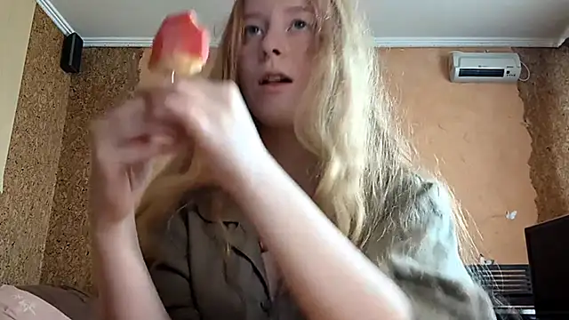 KateVibe_01 webcam