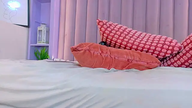 Meganlove__ webcam