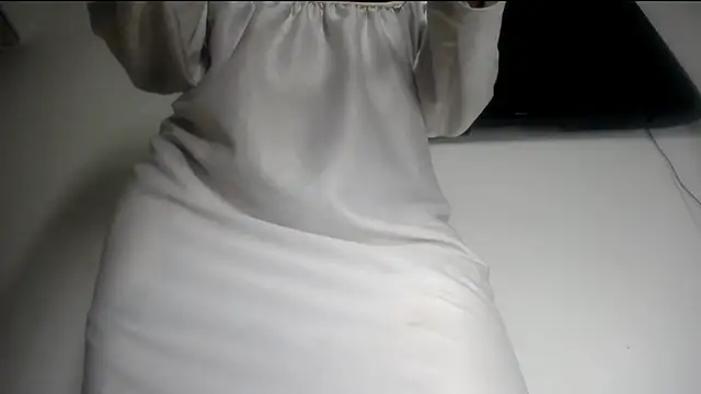 Fox_Loves webcam