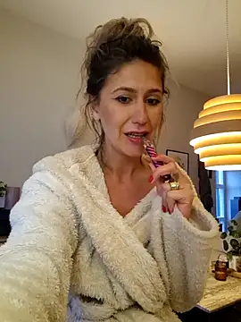 CelynaRoss webcam
