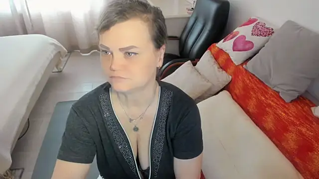 MildMature webcam