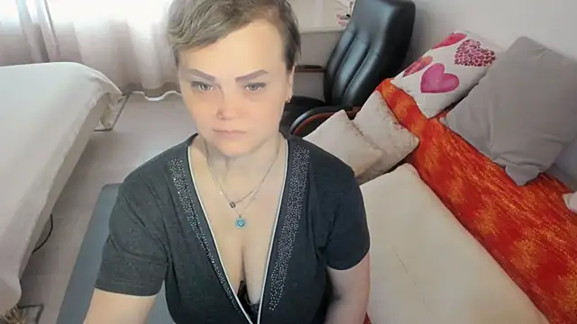 MildMature webcam