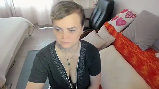 MildMature webcam