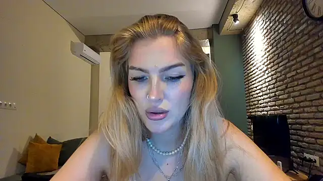 fifteenpoem webcam