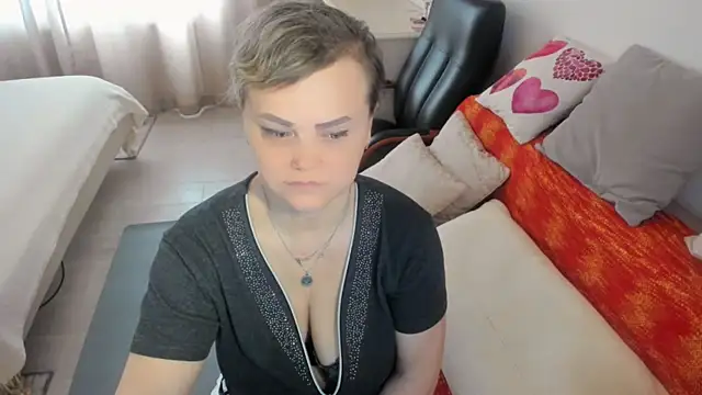 MildMature webcam