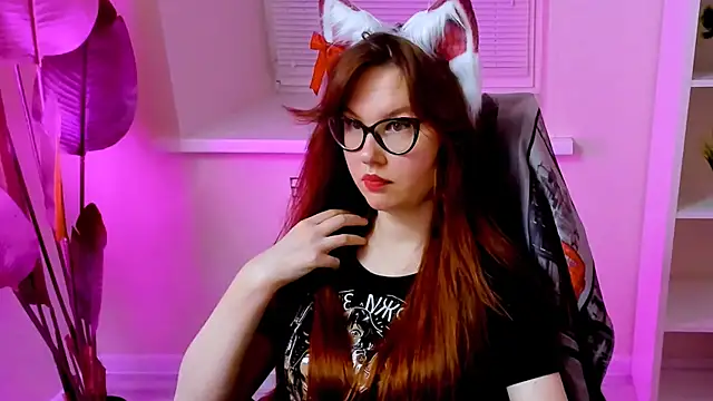 CarolGiggly live cam on StripChat
