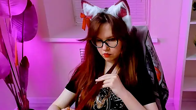 CarolGiggly webcam