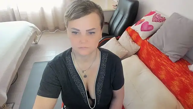 MildMature webcam