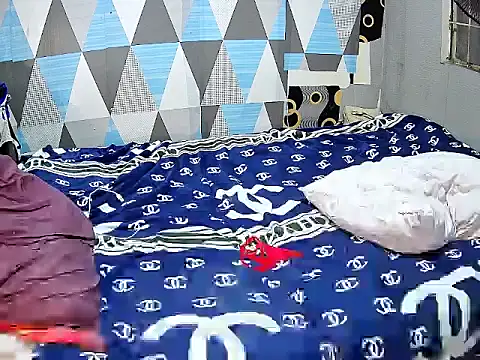 Trish_CurveCock webcam