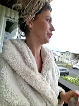 CelynaRoss webcam