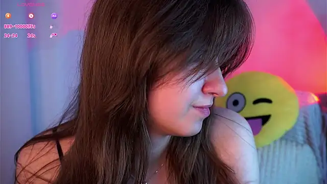 ClarineCasebolt live cam on StripChat