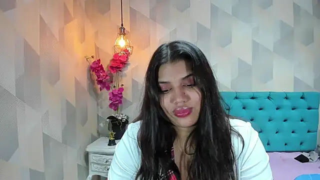 LindaBreeS webcam