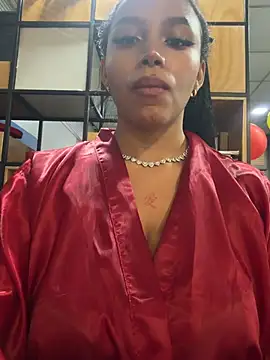 MadeleineSanez webcam