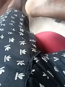 SuranSexy33 webcam