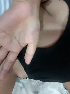 HotyNishakaur webcam