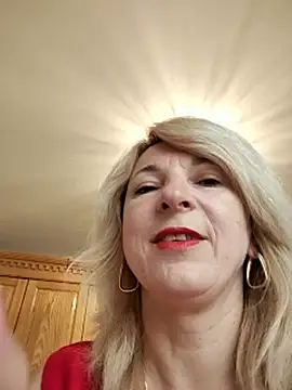 AhlyssaLove1155 webcam