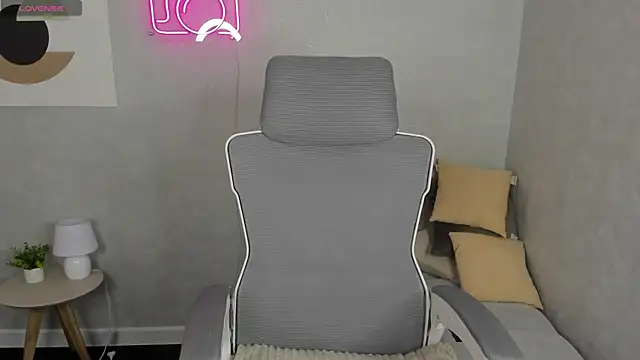 Jooyce_Howward webcam