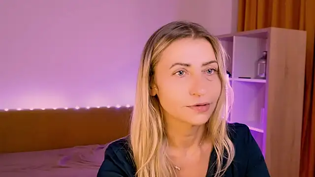 ZoeGrant webcam