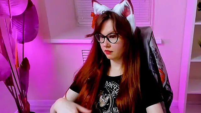 CarolGiggly webcam