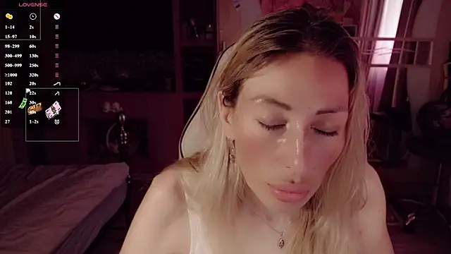 AnnieGOld_ webcam