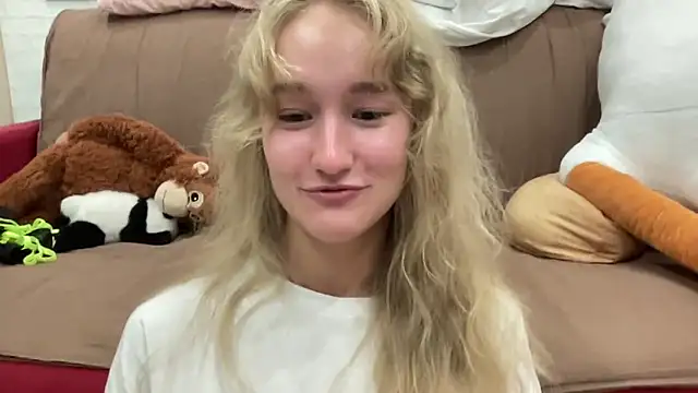 MissMillyx live cam on StripChat